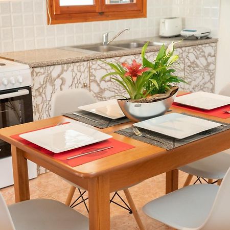 Afroditi Holiday Home - Yellow Apartment Σβορωνάτα Εξωτερικό φωτογραφία