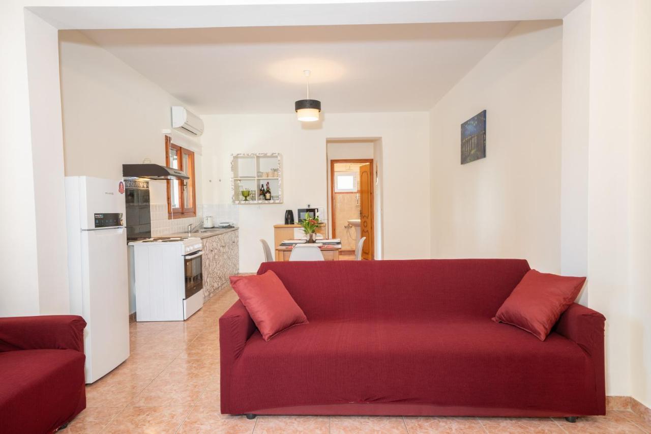 Afroditi Holiday Home - Yellow Apartment Σβορωνάτα Εξωτερικό φωτογραφία