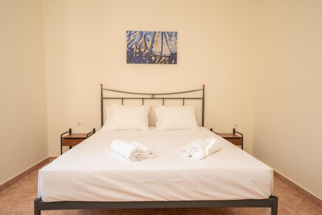 Afroditi Holiday Home - Yellow Apartment Σβορωνάτα Εξωτερικό φωτογραφία